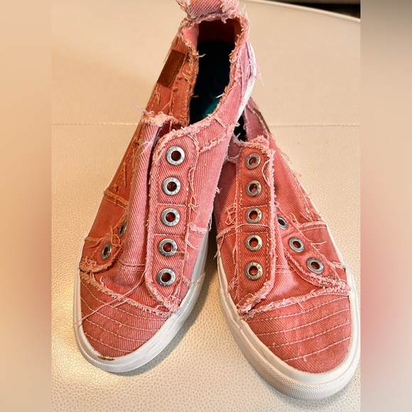 Blowfish Malibu Sneakers Dusty Pink Women's Shoes-8 Coral Slip On Canvas Casual - Picture 3 of 10